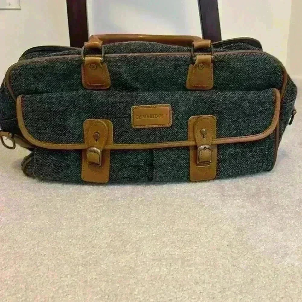 Cambridge Travel Bag/Carey On
